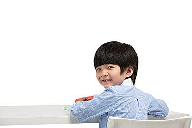 《战锤40K：爆矢枪》实机预告 5月23日发售